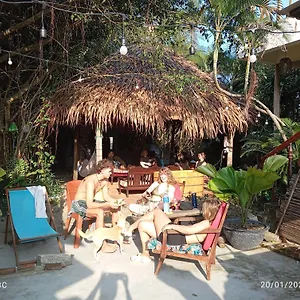 The Seaside And Bar Séjour chez l'habitant